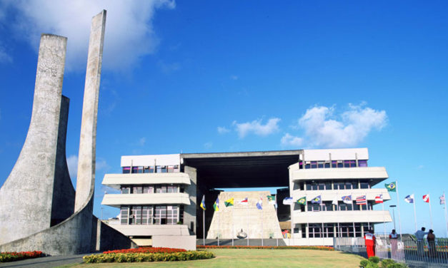 TJ suspende tramitação do projeto de lei na AL-BA