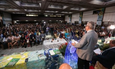 Angelo Coronel recebe apoio de líderes evangélicos