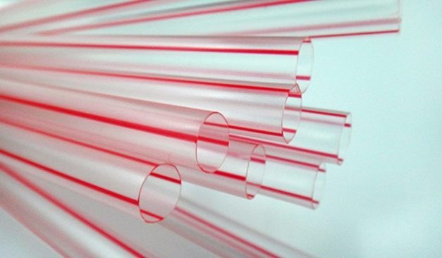 McDonald’s bane canudos de plástico em restaurantes