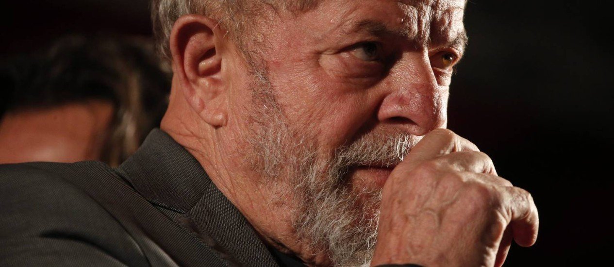 Entenda o vaivém das decisões judiciais sobre a libertação de Lula