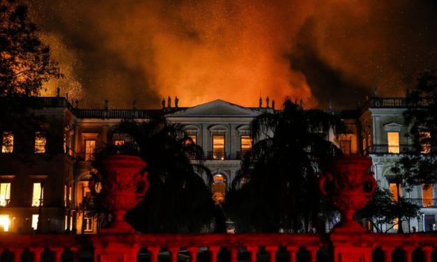 Morre um pedaço de nossa historia.