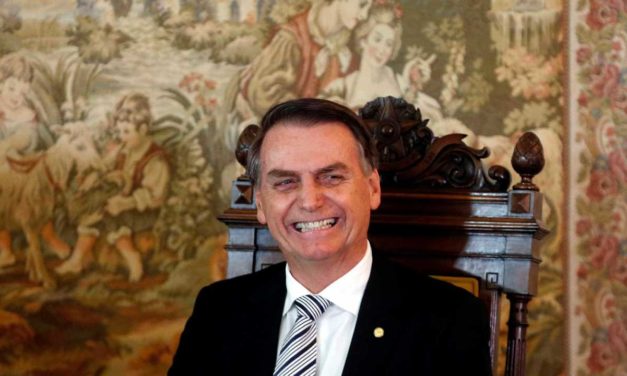 Ministério do Trabalho vai ser incorporado a algum ministério, diz Bolsonaro