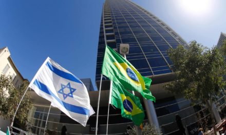 Brasil terá embaixada em Jerusalém e pode ter base dos EUA no país, diz Bolsonaro