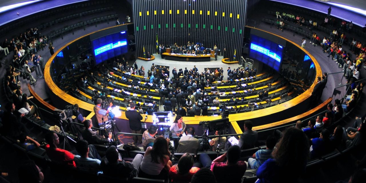 Câmara derruba MP que previa repasse de R$ 3,5 bilhões para a Eletrobras