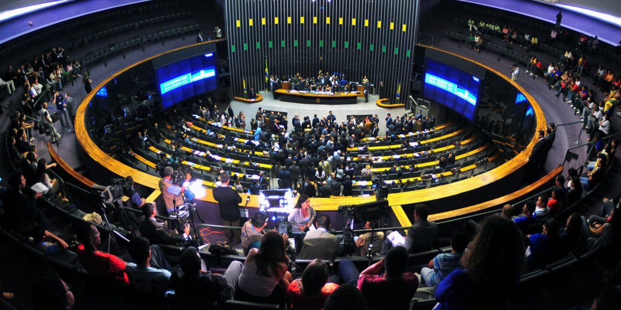Câmara derruba MP que previa repasse de R$ 3,5 bilhões para a Eletrobras